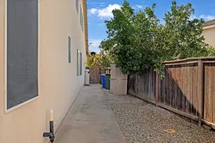 9489 Rossport Way, Elk Grove, CA 95624 - Photo 42