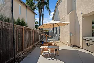 9489 Rossport Way, Elk Grove, CA 95624 - Photo 40
