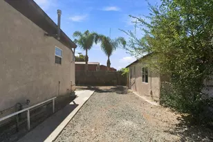 1127 N F St, Stockton, CA 95205 - Photo 12
