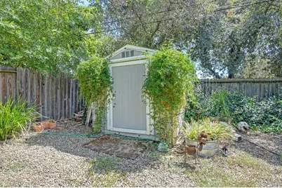 8630 Fairmont Way, Fair Oaks, CA 95628 - Photo 24