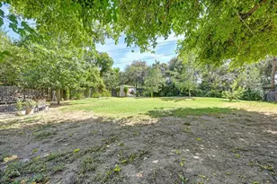 8630 Fairmont Wy, Fair Oaks, CA 95628 - Photo 22