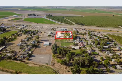 7595 Azusa Avenue, Dos Palos, CA 93620 - Photo 2
