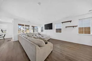 5048 Asteroid Wy, Roseville, CA 95747 - Photo 18