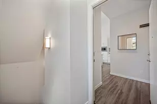 450 Tailoff Ln, Sacramento, CA 95818 - Photo 6