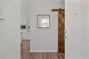 450 Tailoff Ln, Sacramento, CA 95818 - Photo 8