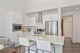 450 Tailoff Ln, Sacramento, CA 95818 - Photo 14