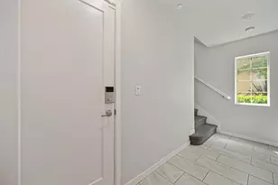 450 Tailoff Ln, Sacramento, CA 95818 - Photo 4