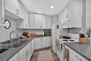 6043 Northcrest Cir, Carmichael, CA 95608 - Photo 4