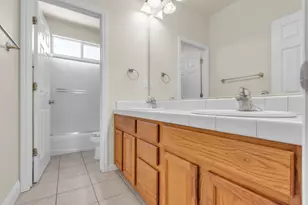 9569 Hickory Rail Way, Elk Grove, CA 95624 - Photo 16