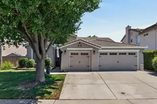 9401 Rainbow Falls Way, Elk Grove, CA 95624 - Photo 4