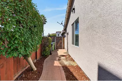 9401 Rainbow Falls Way, Elk Grove, CA 95624 - Photo 68