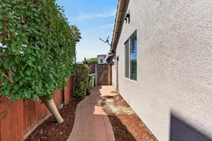 9401 Rainbow Falls Way, Elk Grove, CA 95624 - Photo 68
