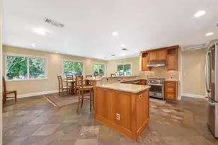 4045 Esperanza Dr, Sacramento, CA 95864 - Photo 12