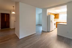 8208 Cottonfield Way, Sacramento, CA 95828 - Photo 12