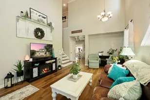 201 Waters Edge Dr, Waterford, CA 95386 - Photo 6