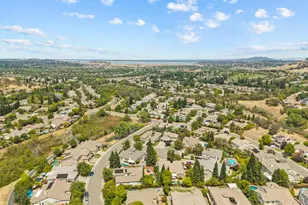 755 Stonemill Dr, Folsom, CA 95630 - Photo 38