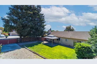 831 Sugar Pine Drive, Lathrop, CA 95330 - Photo 32