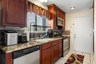 9019 Poplar Hollow Way, Elk Grove, CA 95624 - Photo 54