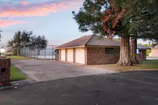 9019 Poplar Hollow Way, Elk Grove, CA 95624 - Photo 58