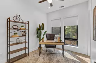 2713 Democracy Alley, Sacramento, CA 95816 - Photo 32