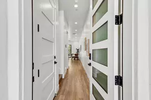 2713 Democracy Alley, Sacramento, CA 95816 - Photo 4