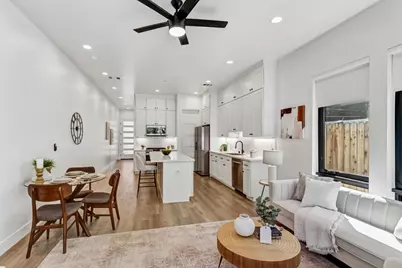 2713 Democracy Alley, Sacramento, CA 95816 - Photo 16