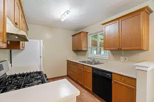 6209 Vista Ave, Sacramento, CA 95824 - Photo 14