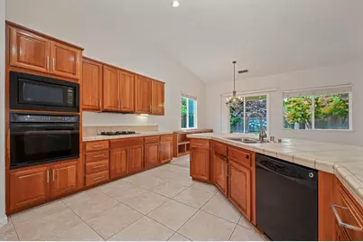 2305 Swainson Way, Sacramento, CA 95833 - Photo 16