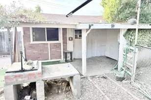 1927 I St, Merced, CA 95340 - Photo 12