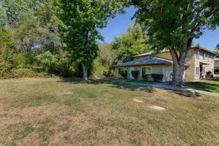 3715 Galena Dr, Auburn, CA 95602 - Photo 2