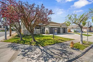 360 Sunbird Dr, Turlock, CA 95382 - Photo 2