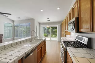 933 Lake Canyon Ave, Galt, CA 95632 - Photo 18