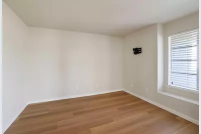 933 Lake Canyon Avenue, Galt, CA 95632 - Photo 12