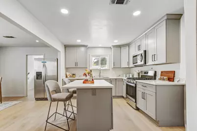 2038 Markham Way, Sacramento, CA 95818 - Photo 20