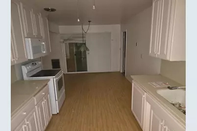 7910 Lorin Avenue, Sacramento, CA 95828 - Photo 6