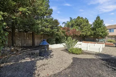 9367 Healon Way, Elk Grove, CA 95624 - Photo 54