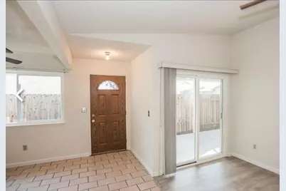 7246 Fletcher Farm Drive, Sacramento, CA 95828 - Photo 10