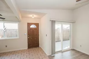 7246 Fletcher Farm Dr, Sacramento, CA 95828 - Photo 10