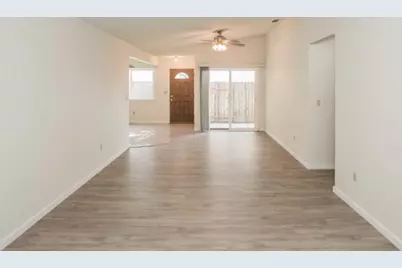 7246 Fletcher Farm Drive, Sacramento, CA 95828 - Photo 14