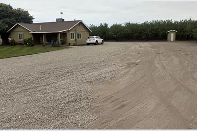 44090 Valeria Avenue, Dos Palos, CA 93620 - Photo 2