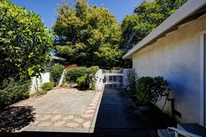 705 Leytonstone Avenue, Modesto, CA 95355 - Photo 34