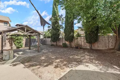 2588 Sequoia Street, Lodi, CA 95242 - Photo 38