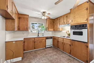2105 Zinfandel Ln, Turlock, CA 95380 - Photo 10