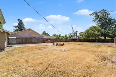 1701 College Avenue, Modesto, CA 95350 - Photo 26