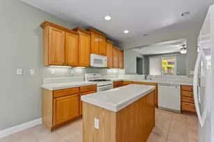 141 Perazul Cir, Sacramento, CA 95835 - Photo 6