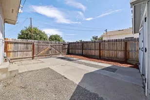 1229 N Redington St, Hanford, CA 93230 - Photo 36