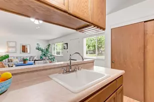 2738 Bidwell St, Davis, CA 95618 - Photo 16