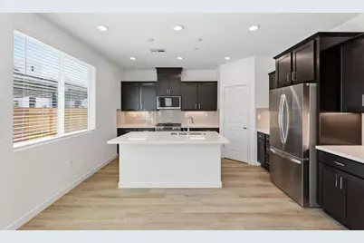 1267 Leonhardt Loop, Lincoln, CA 95648 - Photo 2
