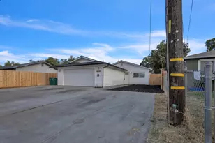 1230 E 10th St, Stockton, CA 95206 - Photo 2