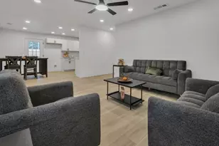 1230 E 10th St, Stockton, CA 95206 - Photo 8